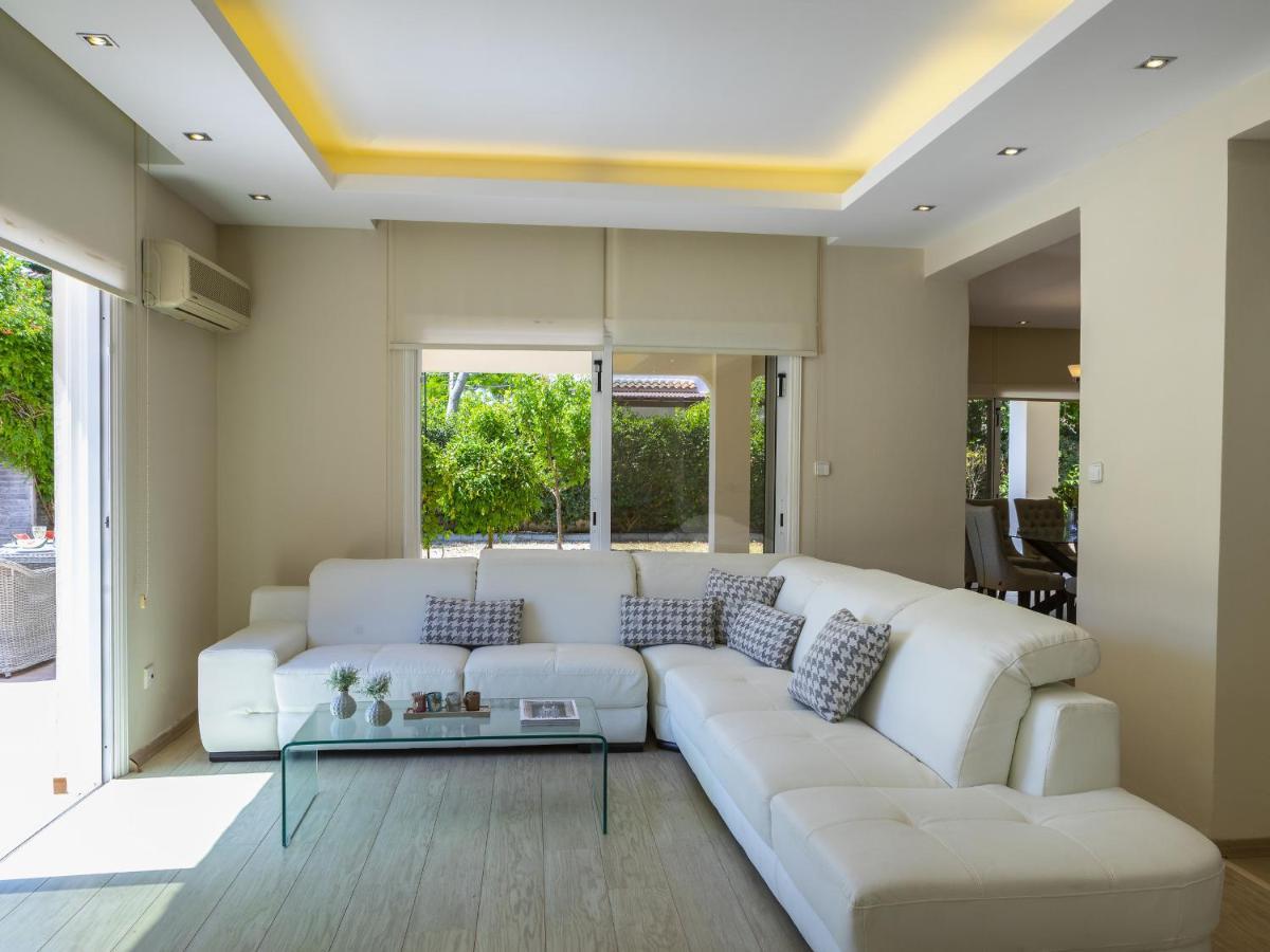 Meneou Seaside Mansion 7 Villa Larnaca Exterior photo